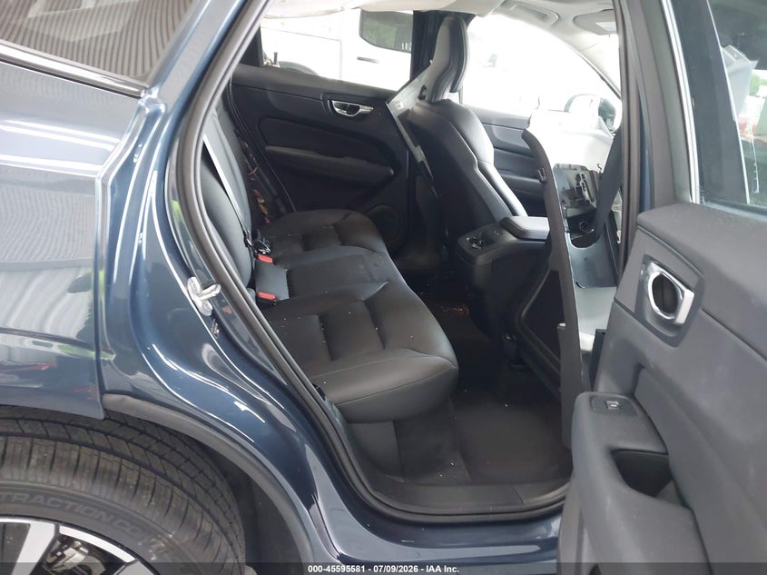 2024 Volvo Xc60 VIN YV4L12RL4R1777806 IAAI salvage auction — REAR END, Salvage Title, sold $11,700 on 2026-08-06 (photo 8)
