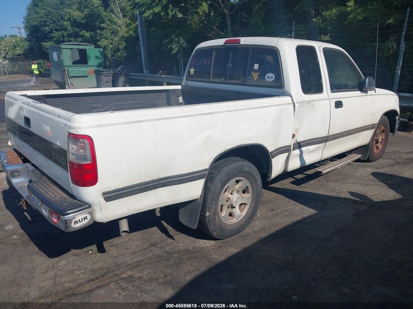 1997 Toyota T100 VIN JT4TN12D4V0028749 IAAI salvage auction — NORMAL WEAR, Salvage (North Carolina), sold $875 on 2026-07-16 (photo 4)
