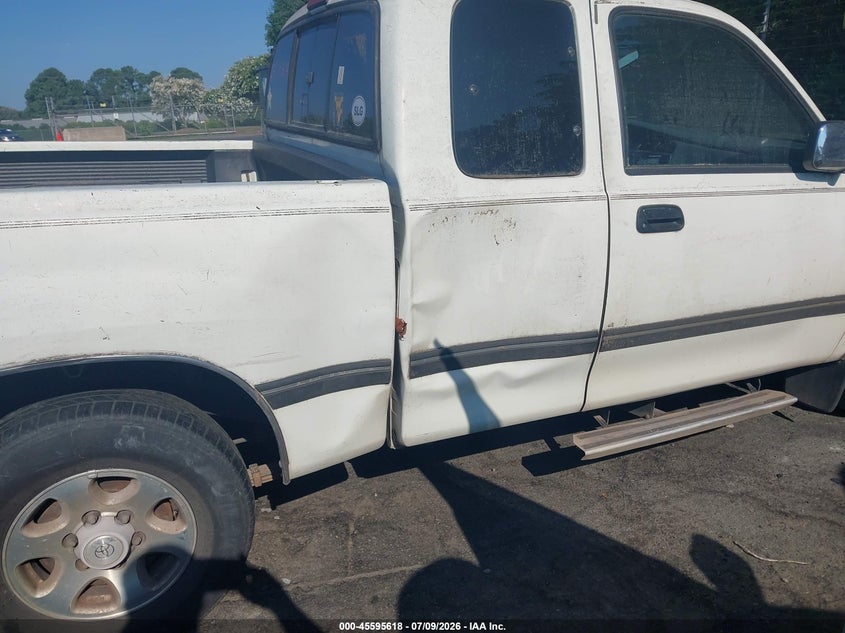 1997 Toyota T100 VIN JT4TN12D4V0028749 IAAI salvage auction — NORMAL WEAR, Salvage (North Carolina), sold $875 on 2026-07-16 (photo 6)