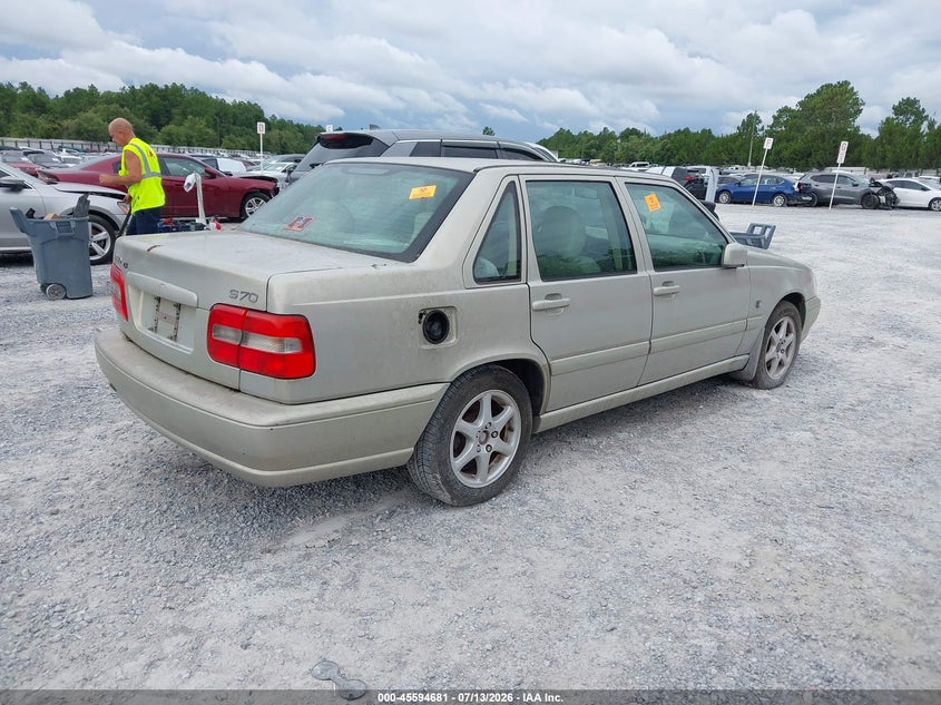 2000 Volvo S70 VIN YV1LS61J7Y2648091 IAAI salvage auction — NORMAL WEAR, Clear (Florida), sold $25 on 2026-07-23 (photo 4)