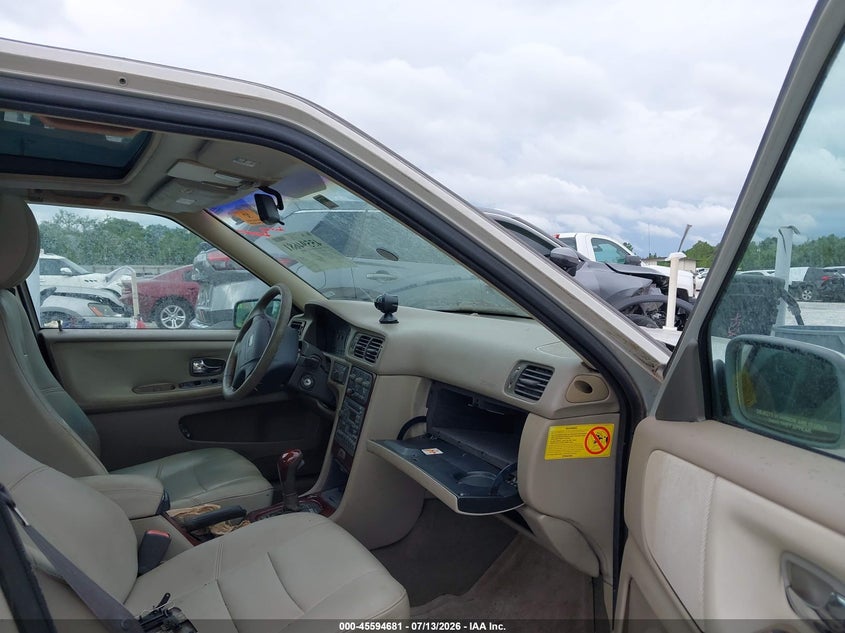 2000 Volvo S70 VIN YV1LS61J7Y2648091 IAAI salvage auction — NORMAL WEAR, Clear (Florida), sold $25 on 2026-07-23 (photo 5)