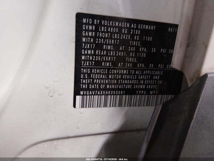 2017 Volkswagen Tiguan VIN WVGAV7AX5HK050091 IAAI salvage auction — FRONT END, Wait Title, sold $550 on 2026-08-11 (photo 9)
