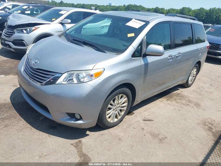 2016 Toyota Sienna VIN 5TDYK3DC2GS709071 IAAI salvage auction — HAIL, Salvage Title, sold $2,800 on 2026-07-28 (photo 2)
