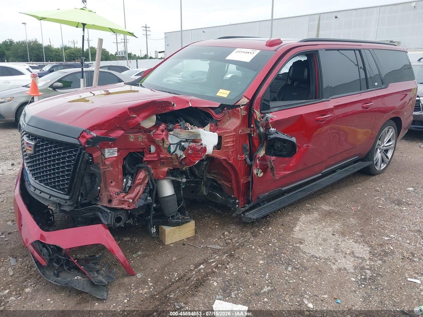 2025 Cadillac Escalade VIN 1GYS9RRL3SR231838 IAAI salvage auction — SIDE, Salvage Title, sold $48,250 on 2026-10-08 (photo 2)