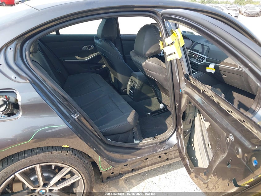 2019 BMW 3er VIN 3MW5R7J50K8B00409 IAAI salvage auction — RIGHT SIDE, Salvage Title, sold $14,000 on 2026-09-01 (photo 8)