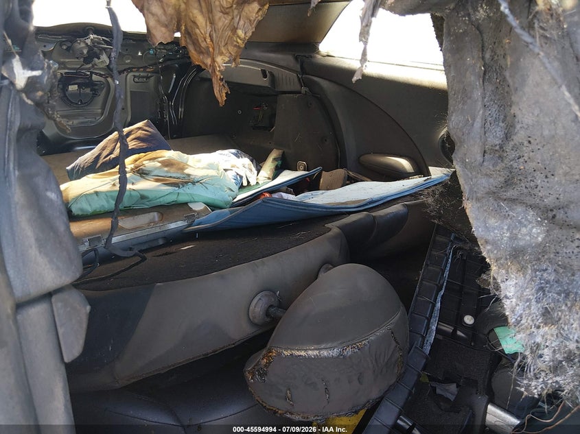 2013 Mini Paceman VIN WMWSS5C53DWN66645 IAAI salvage auction — ENGINE BURN, Salvage Title, sold $75 on 2026-08-19 (photo 8)