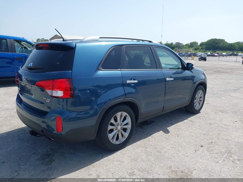 2014 Kia Sorento VIN 5XYKU4A78EG534039 IAAI salvage auction — LEFT REAR, Salvage Title, sold $1,300 on 2026-07-23 (photo 4)