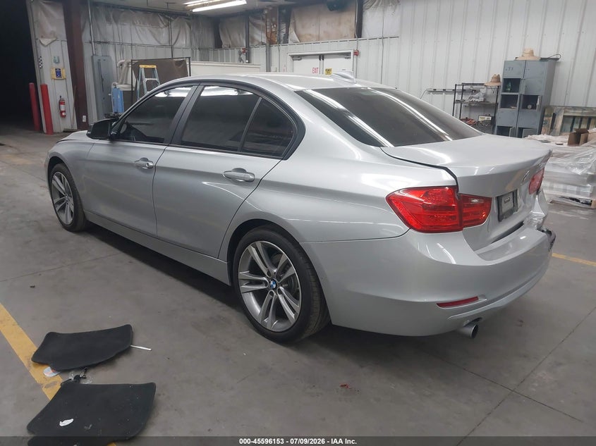2014 BMW 3er VIN WBA3B1C51EPV79886 IAAI salvage auction — FRONT & REAR, Salvage (Arizona), sold $1,200 on 2026-07-29 (photo 3)
