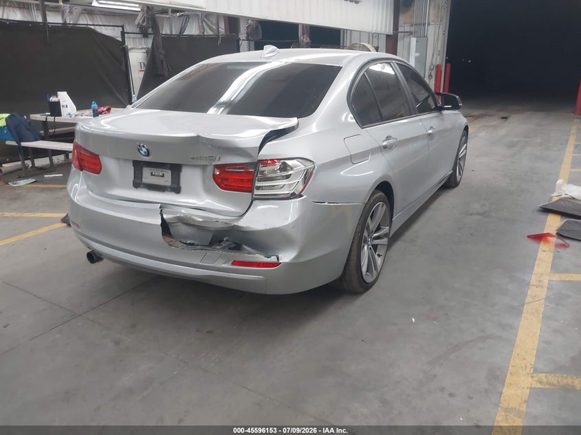 2014 BMW 3er VIN WBA3B1C51EPV79886 IAAI salvage auction — FRONT & REAR, Salvage (Arizona), sold $1,200 on 2026-07-29 (photo 4)