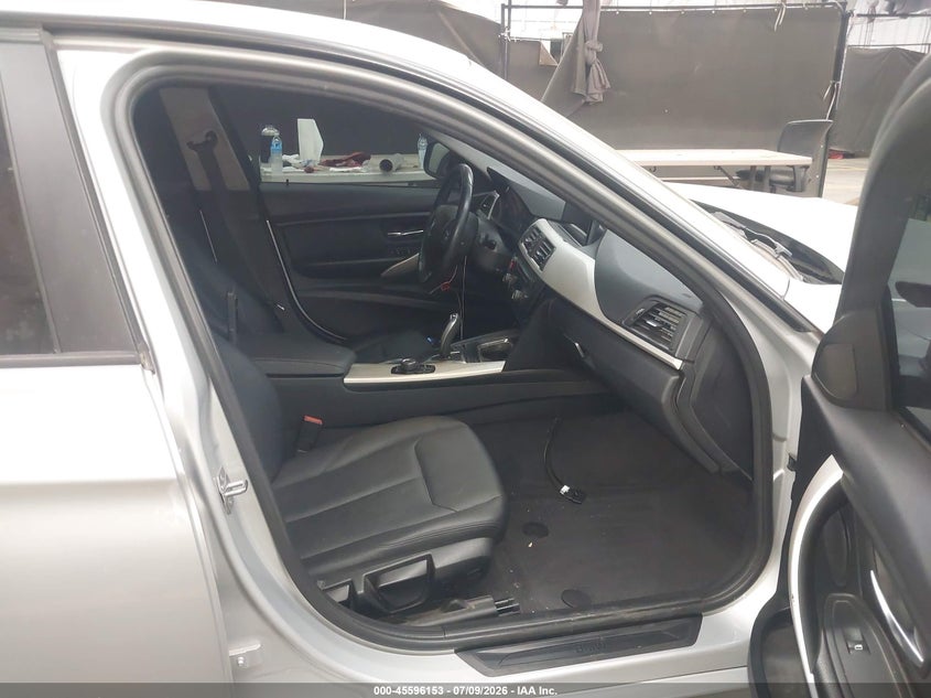 2014 BMW 3er VIN WBA3B1C51EPV79886 IAAI salvage auction — FRONT & REAR, Salvage (Arizona), sold $1,200 on 2026-07-29 (photo 5)