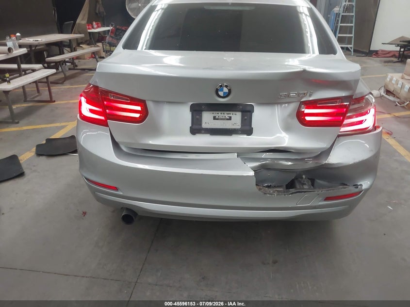 2014 BMW 3er VIN WBA3B1C51EPV79886 IAAI salvage auction — FRONT & REAR, Salvage (Arizona), sold $1,200 on 2026-07-29 (photo 6)