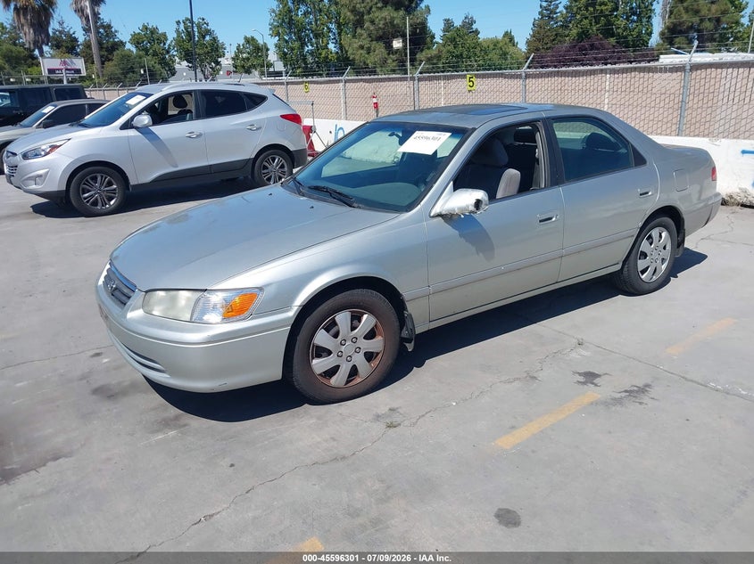 2000 Toyota Camry VIN JT2BG22K8Y0458162 IAAI salvage auction — NORMAL WEAR, Clear - Dealer Only (California), sold $275 on 2026-07-27 (photo 2)