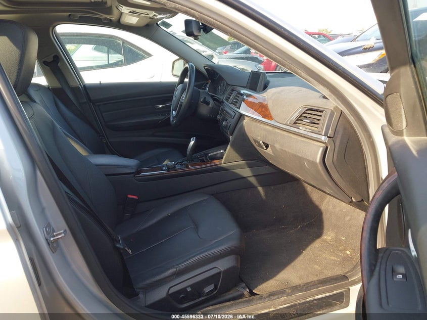 2015 BMW 3 series VIN WBA3B3C58FF546631 IAAI salvage auction — UNKNOWN, Clear (Illinois), sold $700 on 2026-07-29 (photo 5)