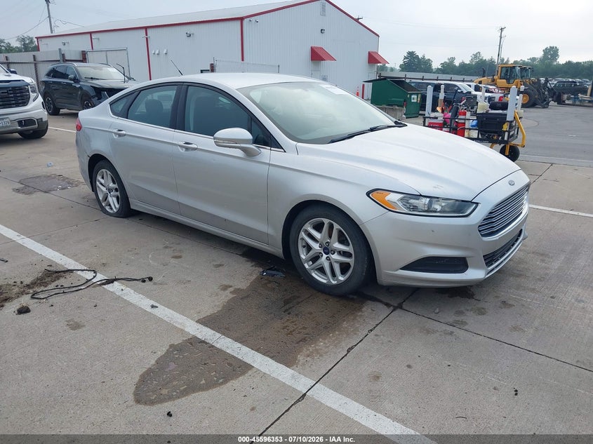 2015 Ford Fusion VIN 3FA6P0H75FR229277 IAAI salvage auction — NORMAL WEAR, Clear (Indiana), sold $400 on 2026-07-31 (photo 1)