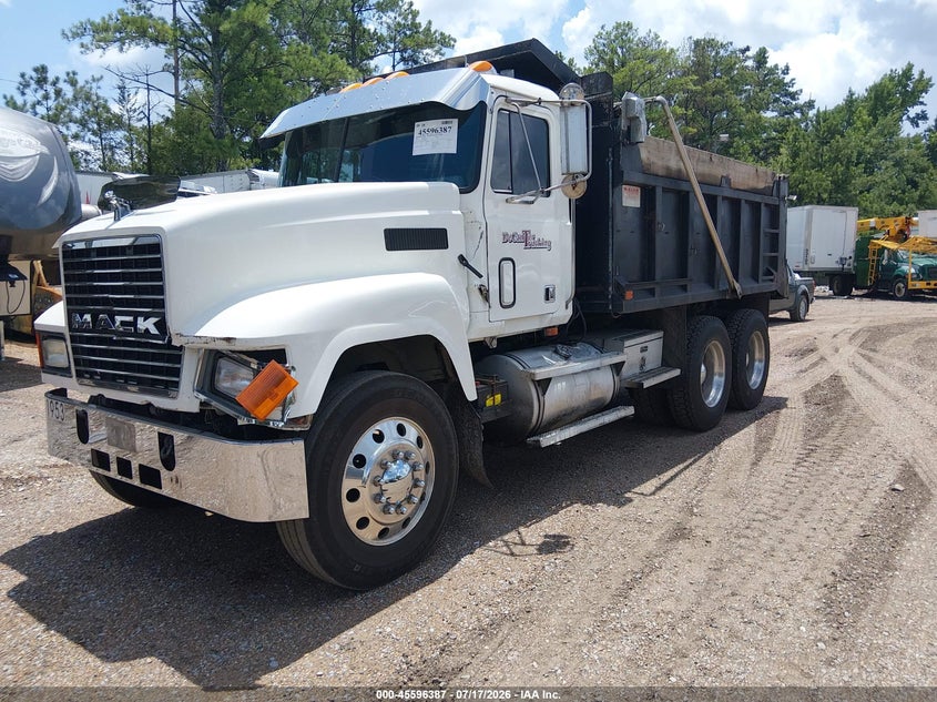 1990 Mack 600 rd600 VIN 1M2AA13Y0LW008072 IAAI salvage auction — Unknown, Salvage (Mississippi), sold $13,750 on 2026-08-12 (photo 2)