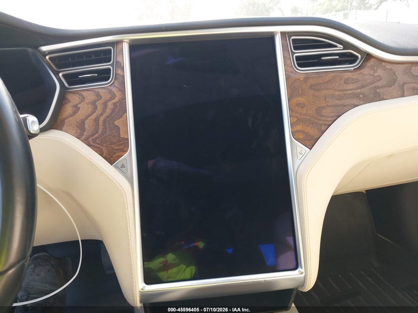 2018 Tesla Model s VIN 5YJSA1E22JF245245 IAAI salvage auction — NORMAL WEAR, Salvage (Florida), sold $3,250 on 2026-07-29 (photo 7)