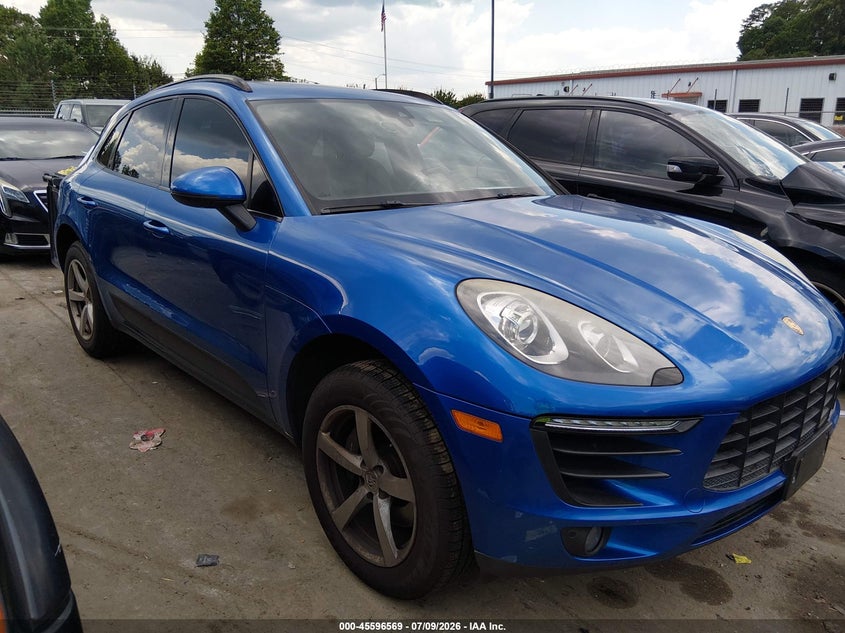 2017 Porsche Macan VIN WP1AA2A50HLB02902 — IAAI salvage auction photo