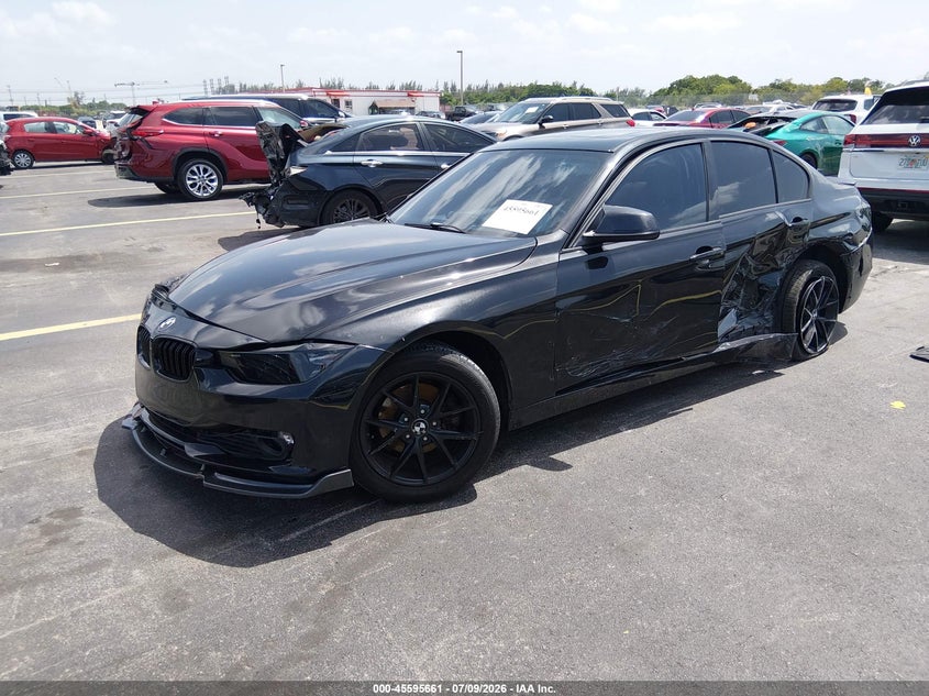 2012 BMW 3er VIN WBA3A5C58CF341384 IAAI salvage auction — LEFT & RIGHT, Salvage Title, sold $450 on 2026-08-20 (photo 2)