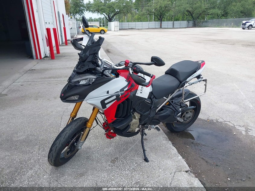 2024 Ducati Multistrada VIN ZDMAAL5W5RB000937 IAAI salvage auction — FRONT END, Salvage Title, sold $14,000 on 2026-08-25 (photo 2)