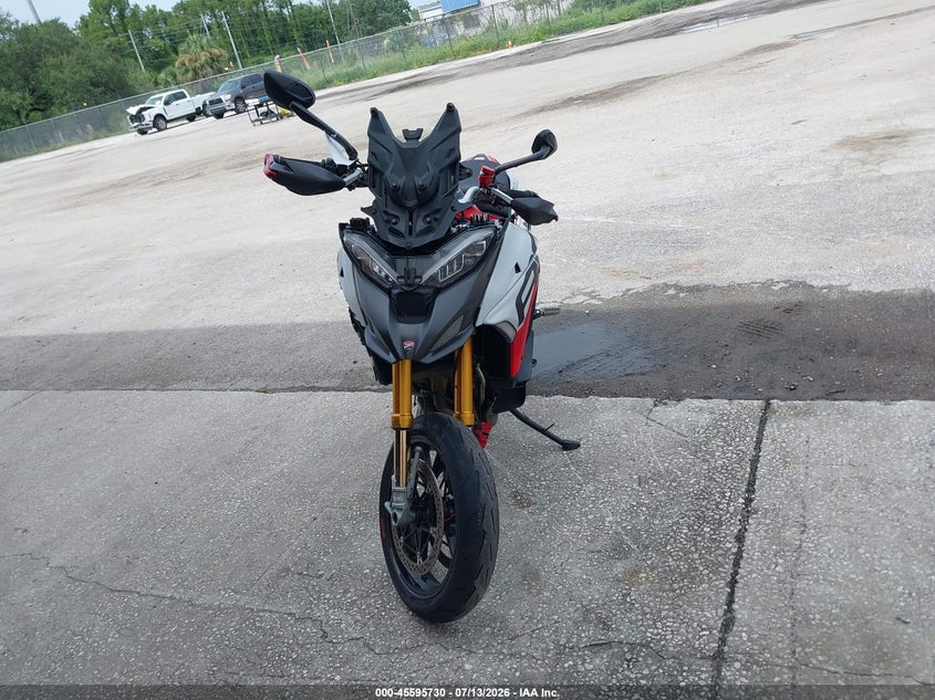 2024 Ducati Multistrada VIN ZDMAAL5W5RB000937 IAAI salvage auction — FRONT END, Salvage Title, sold $14,000 on 2026-08-25 (photo 5)