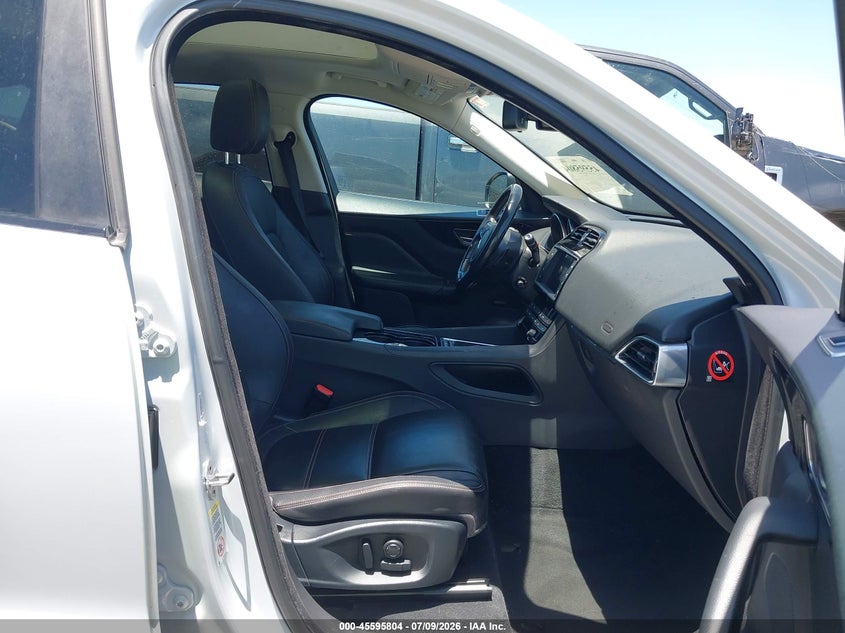 2017 Jaguar F-pace VIN SADCK2BV1HA496478 IAAI salvage auction — RIGHT FRONT, Salvage Title, sold $2,200 on 2026-09-25 (photo 5)
