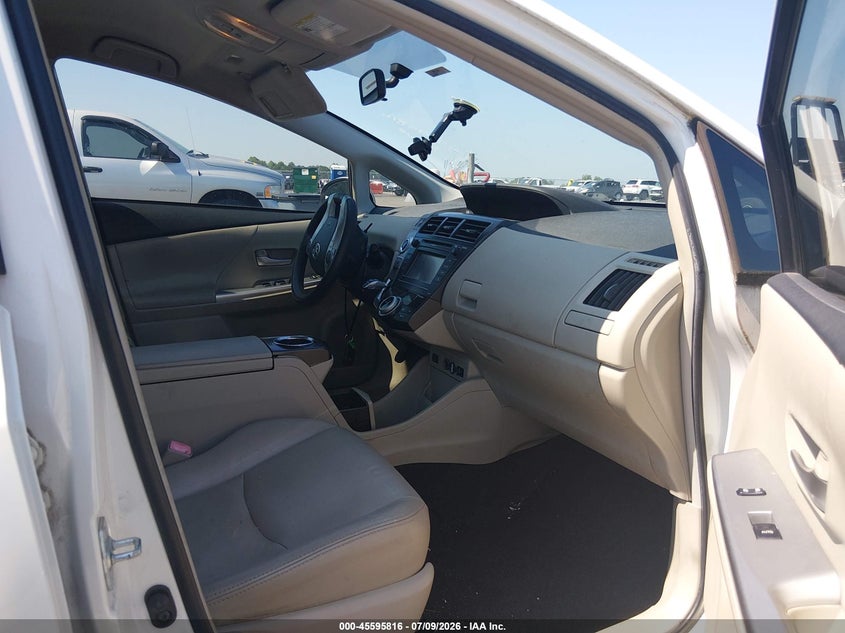 2013 Toyota Prius v VIN JTDZN3EU2D3286167 IAAI salvage auction — NORMAL WEAR, Clear (North Carolina), sold $2,900 on 2026-07-15 (photo 5)