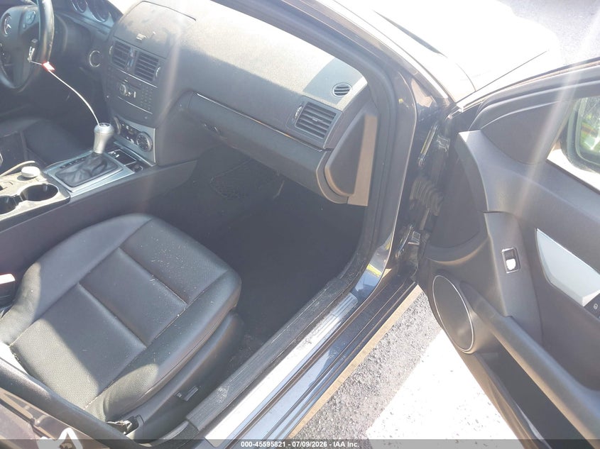 2009 Mercedes-benz C class VIN WDDGF54X69R042138 IAAI salvage auction — NORMAL WEAR, Clear (Florida), sold $425 on 2026-07-28 (photo 5)