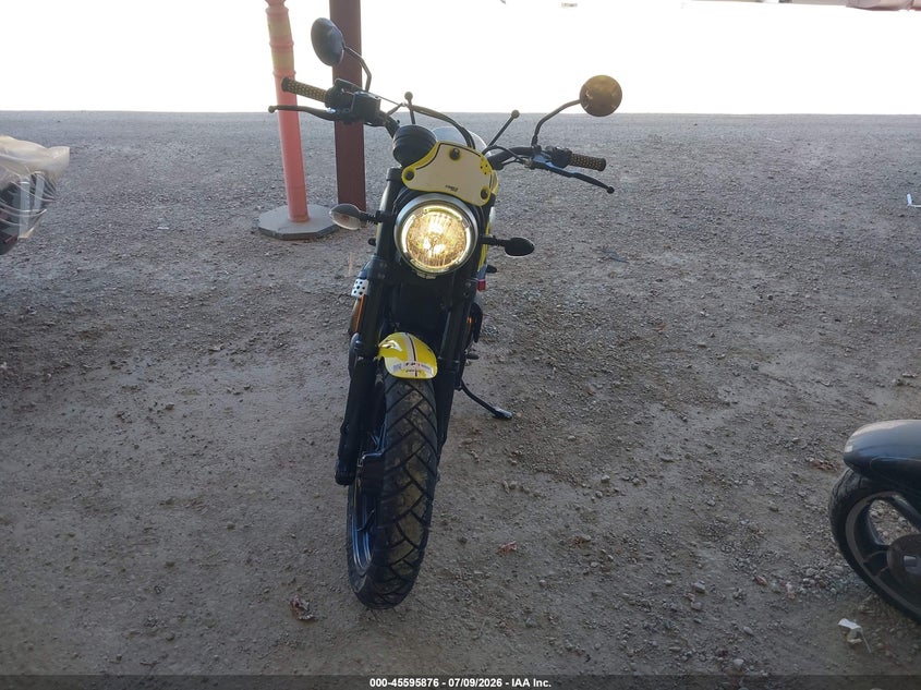 2016 Ducati Scrambler VIN ZDM15ANM2GB014296 IAAI salvage auction — REAR END, Wait Title, sold $1,150 on 2026-08-18 (photo 5)