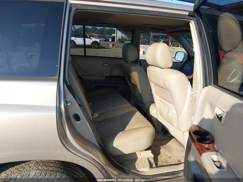 2004 Toyota Highlander VIN JTEEP21A740011115 IAAI salvage auction — NORMAL WEAR, Clear, sold $25 on 2026-07-22 (photo 8)