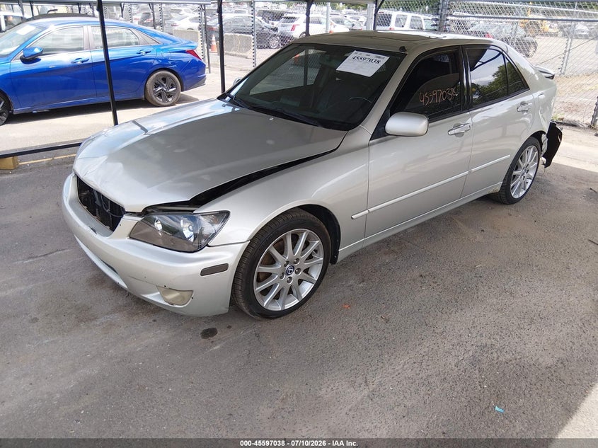 2004 Lexus Is 300 VIN JTHBD192040081366 IAAI salvage auction — FRONT & REAR, Salvage (Connecticut), sold $550 on 2026-07-30 (photo 2)