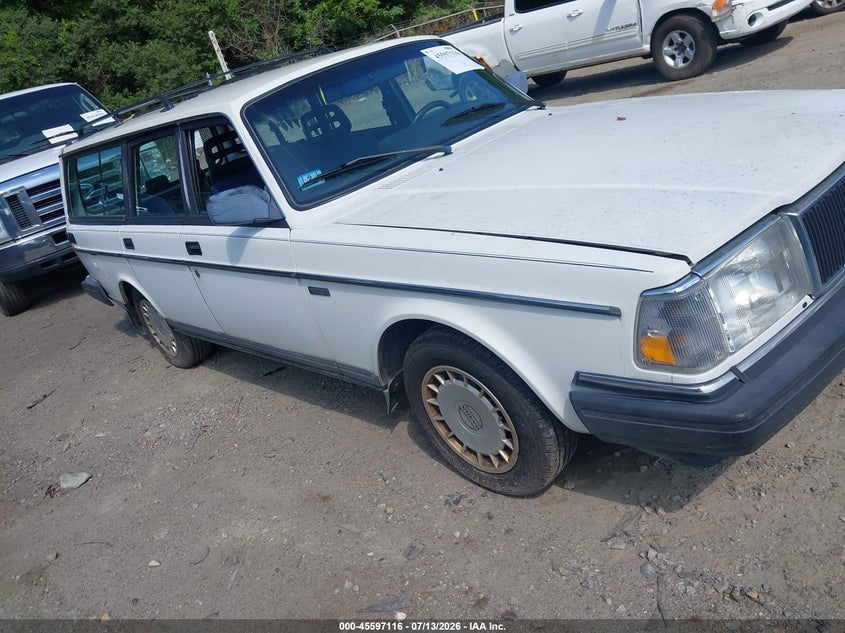 1991 Volvo 240 VIN YV1AA8852M1889863 IAAI salvage auction — NORMAL WEAR, Clear (Massachusetts), sold $25 on 2026-07-21 (photo 1)