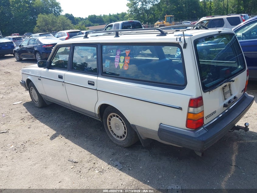 1991 Volvo 240 VIN YV1AA8852M1889863 IAAI salvage auction — NORMAL WEAR, Clear (Massachusetts), sold $25 on 2026-07-21 (photo 3)