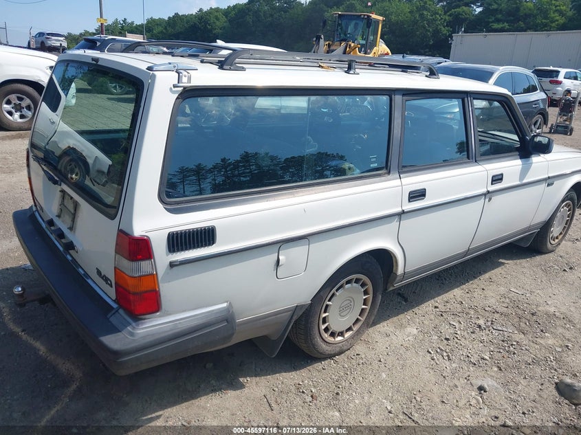 1991 Volvo 240 VIN YV1AA8852M1889863 IAAI salvage auction — NORMAL WEAR, Clear (Massachusetts), sold $25 on 2026-07-21 (photo 4)