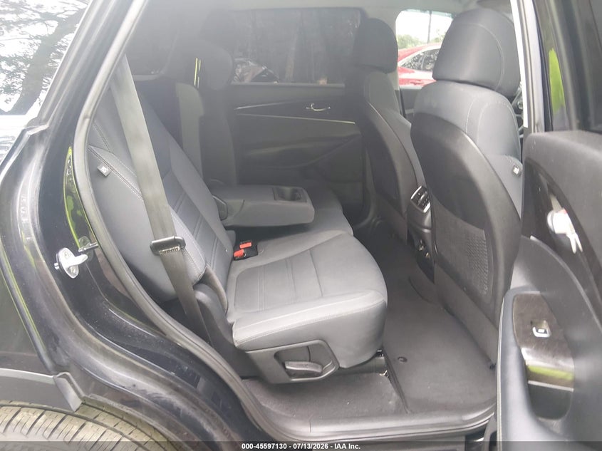 2017 Kia Sorento VIN 5XYPG4A52HG228423 IAAI salvage auction — NORMAL WEAR, Clear (Virginia), sold $1,125 on 2026-07-14 (photo 8)