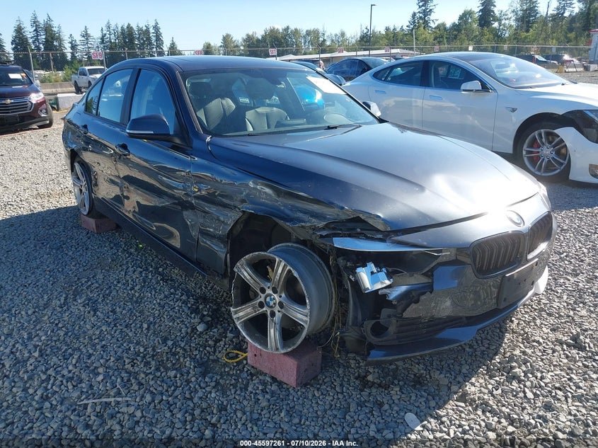 2015 BMW 3er VIN WBA3C3G50FNS76145 IAAI salvage auction — RIGHT SIDE, Salvage Title, sold $975 on 2026-08-19 (photo 1)