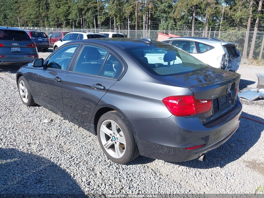 2015 BMW 3er VIN WBA3C3G50FNS76145 IAAI salvage auction — RIGHT SIDE, Salvage Title, sold $975 on 2026-08-19 (photo 3)
