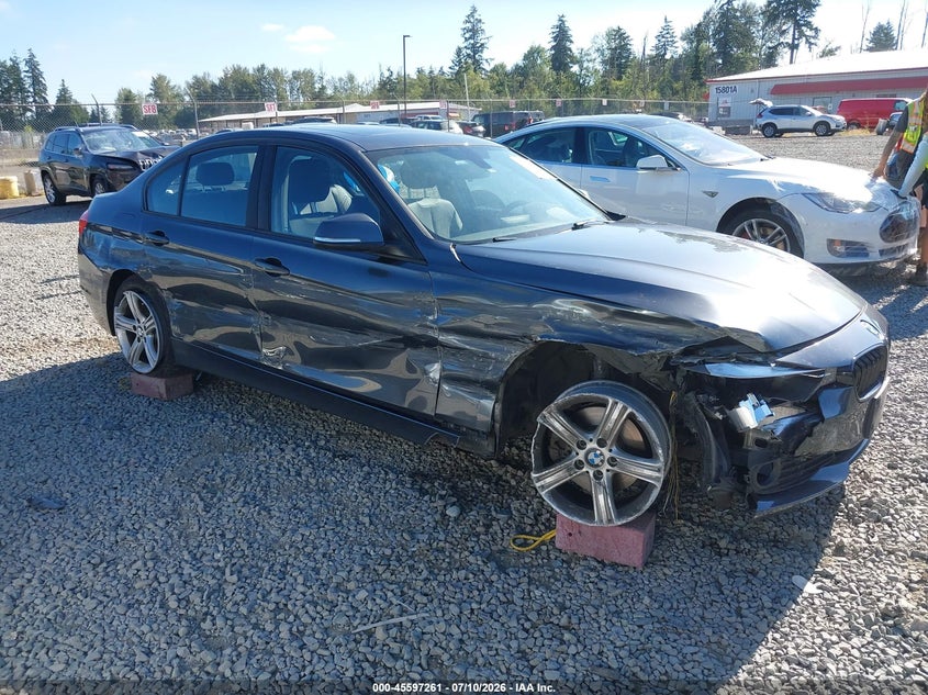 2015 BMW 3er VIN WBA3C3G50FNS76145 IAAI salvage auction — RIGHT SIDE, Salvage Title, sold $975 on 2026-08-19 (photo 6)