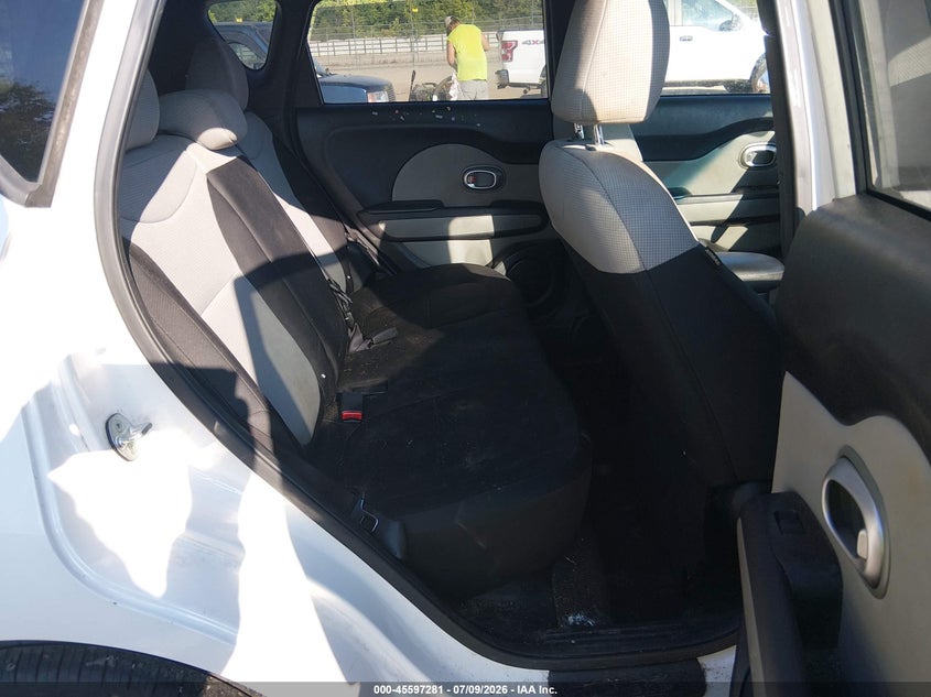 2015 Kia Soul VIN KNDJN2A21F7118382 IAAI salvage auction — NORMAL WEAR, Clear (Tennessee), sold $1,825 on 2026-07-15 (photo 8)
