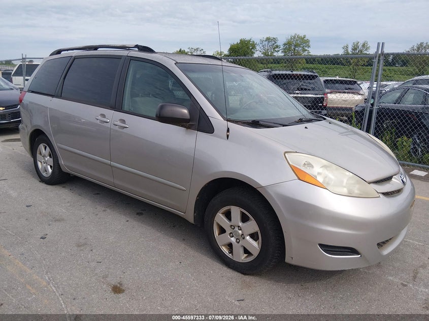 2009 Toyota Sienna VIN 5TDZK23C19S242437 IAAI salvage auction — NORMAL WEAR, Regular Certificate (Iowa), sold $525 on 2026-07-21 (photo 1)