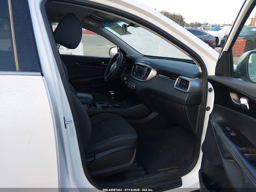 2019 Kia Sorento VIN 5XYPG4A38KG611711 IAAI salvage auction — THEFT, Salvage (California), sold $3,450 on 2026-07-20 (photo 5)