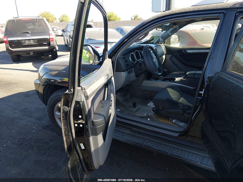 2005 Toyota 4runner VIN JTEZU14R658027492 IAAI salvage auction — REAR END, Salvage Certificate (California), sold $2,000 on 2026-07-17 (photo 5)