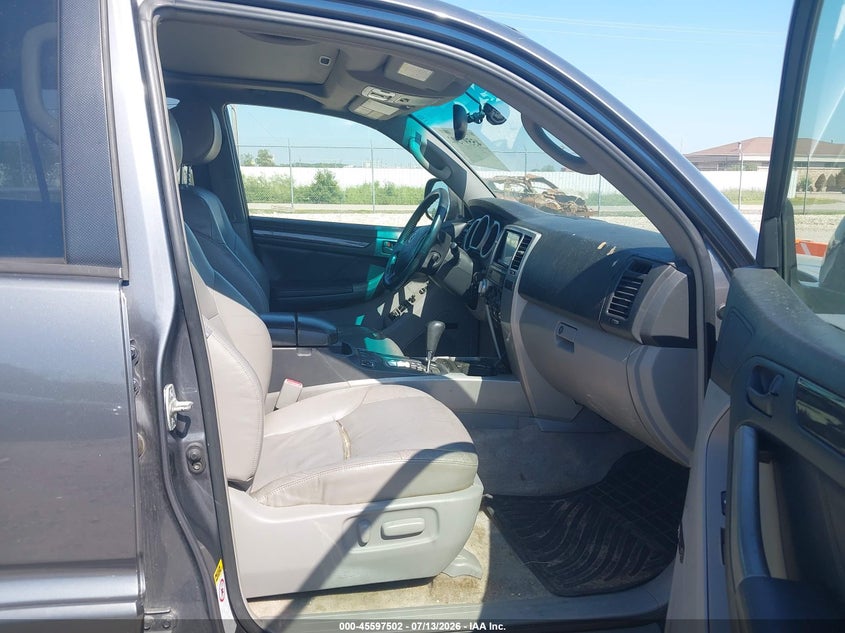 2004 Toyota 4runner VIN JTEBT17R040040655 IAAI salvage auction — NORMAL WEAR, Clear-Endorsement (Wisconsin), sold $25 on 2026-07-23 (photo 5)