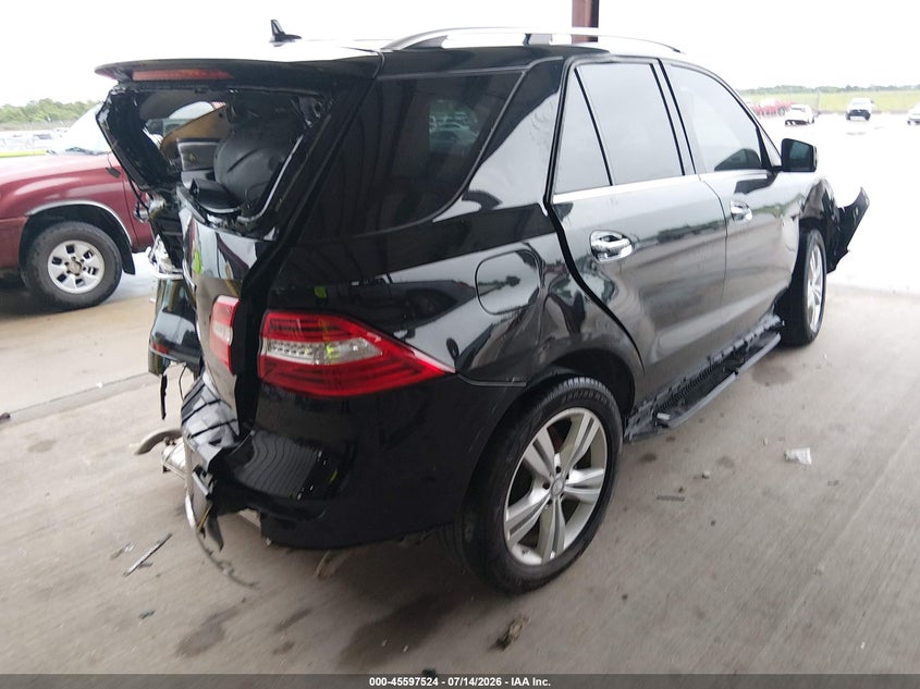 2015 Mercedes-benz M-klasse VIN 4JGDA5JB1FA478230 IAAI salvage auction — NORMAL WEAR, Original (Texas), sold $25 on 2026-07-24 (photo 4)