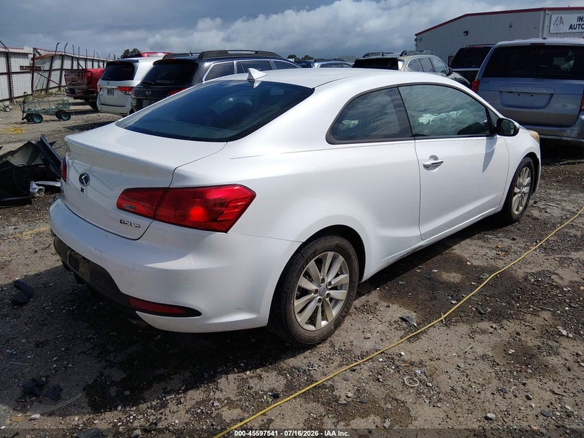 2015 Kia Forte VIN KNAFX6A82F5389102 IAAI salvage auction — FRONT END, Clear (Arkansas), sold $1,250 on 2026-07-31 (photo 4)