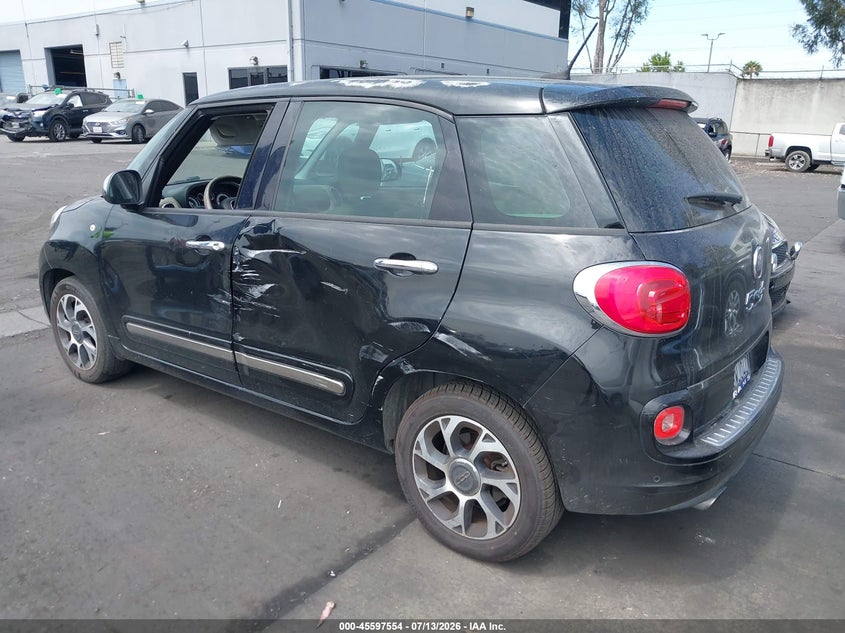2014 Fiat 500l VIN ZFBCFACH3EZ005153 IAAI salvage auction — SIDE, Salvage Title, sold $550 on 2026-08-12 (photo 3)