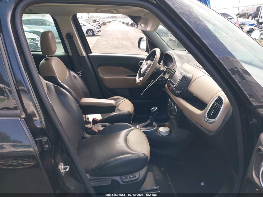 2014 Fiat 500l VIN ZFBCFACH3EZ005153 IAAI salvage auction — SIDE, Salvage Title, sold $550 on 2026-08-12 (photo 5)