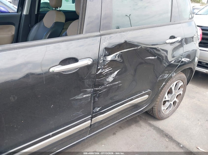 2014 Fiat 500l VIN ZFBCFACH3EZ005153 IAAI salvage auction — SIDE, Salvage Title, sold $550 on 2026-08-12 (photo 6)