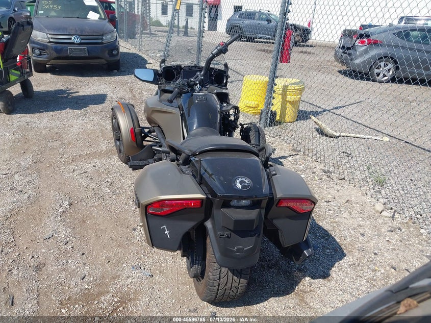2021 Can-am/ brp Spyder VIN 2BXREDD49MV000076 IAAI salvage auction — SIDE, Salvage Title, sold $25 on 2026-08-21 (photo 6)