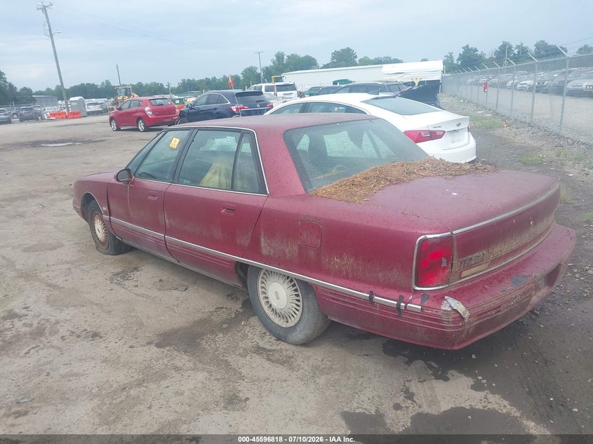 1995 Oldsmobile 98 VIN 1G3CX52K7S4321758 IAAI salvage auction — SIDE, Clear (Virginia), sold $275 on 2026-07-17 (photo 3)