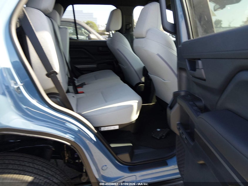 2026 Toyota 4runner VIN JTEVA5BR6T5129360 IAAI salvage auction — RIGHT FRONT, Salvage Title, sold $29,100 on 2026-07-29 (photo 8)